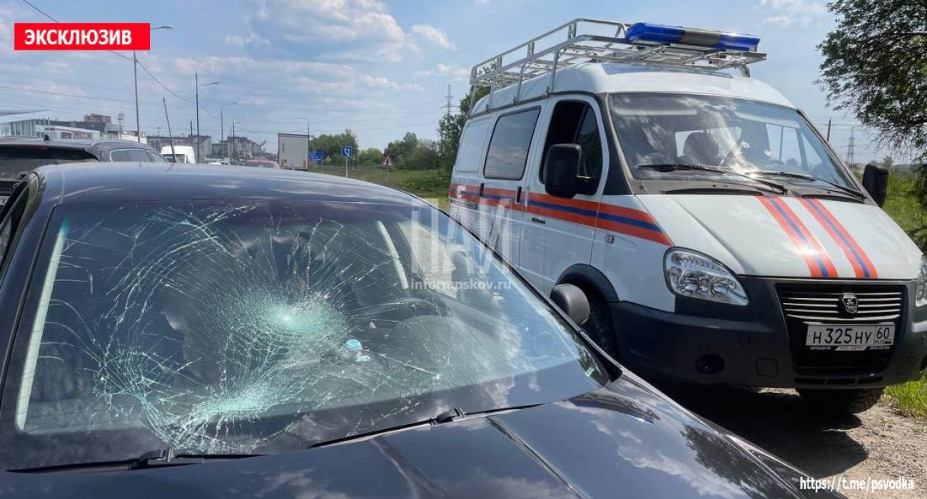 Нетрезвый велосипедист угодил под колеса автомобиля в Псковском районе