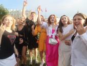 ФОТОРЕПОРТАЖ. Общегородской выпускной в Пскове