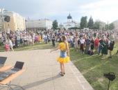 ФОТОРЕПОРТАЖ. Общегородской выпускной в Пскове