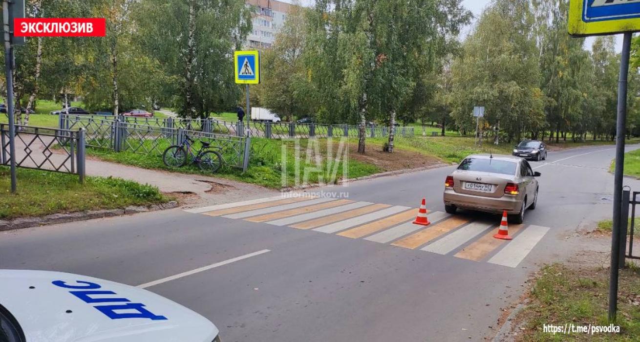 Велосипедиста сбили на улице Западной в Пскове