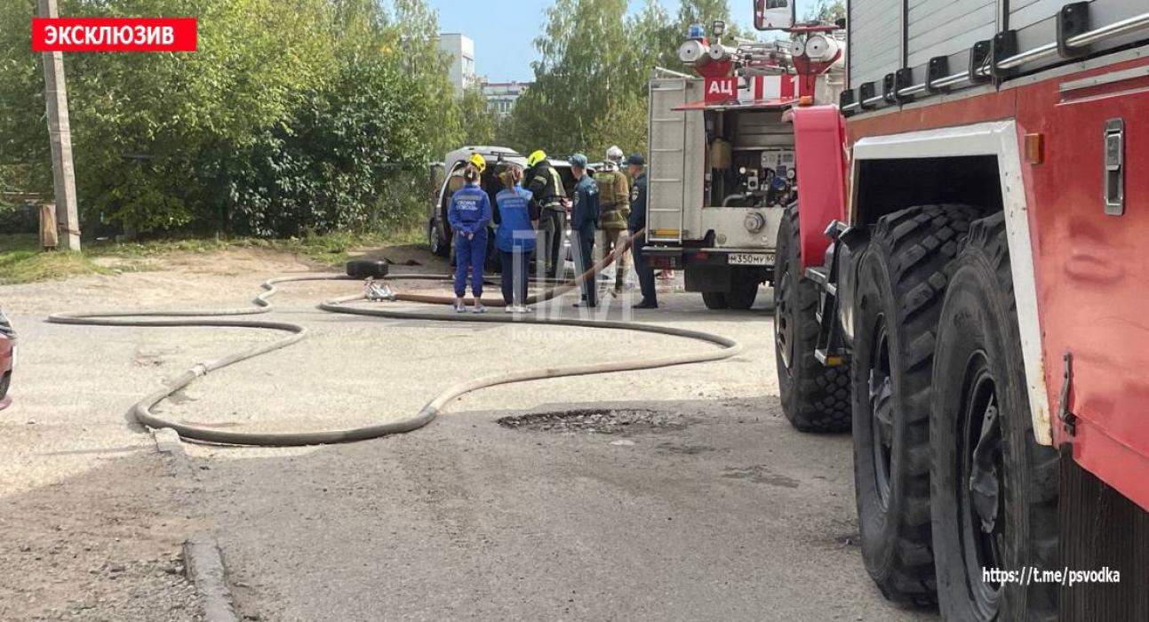 Автомобиль сгорел в Пскове