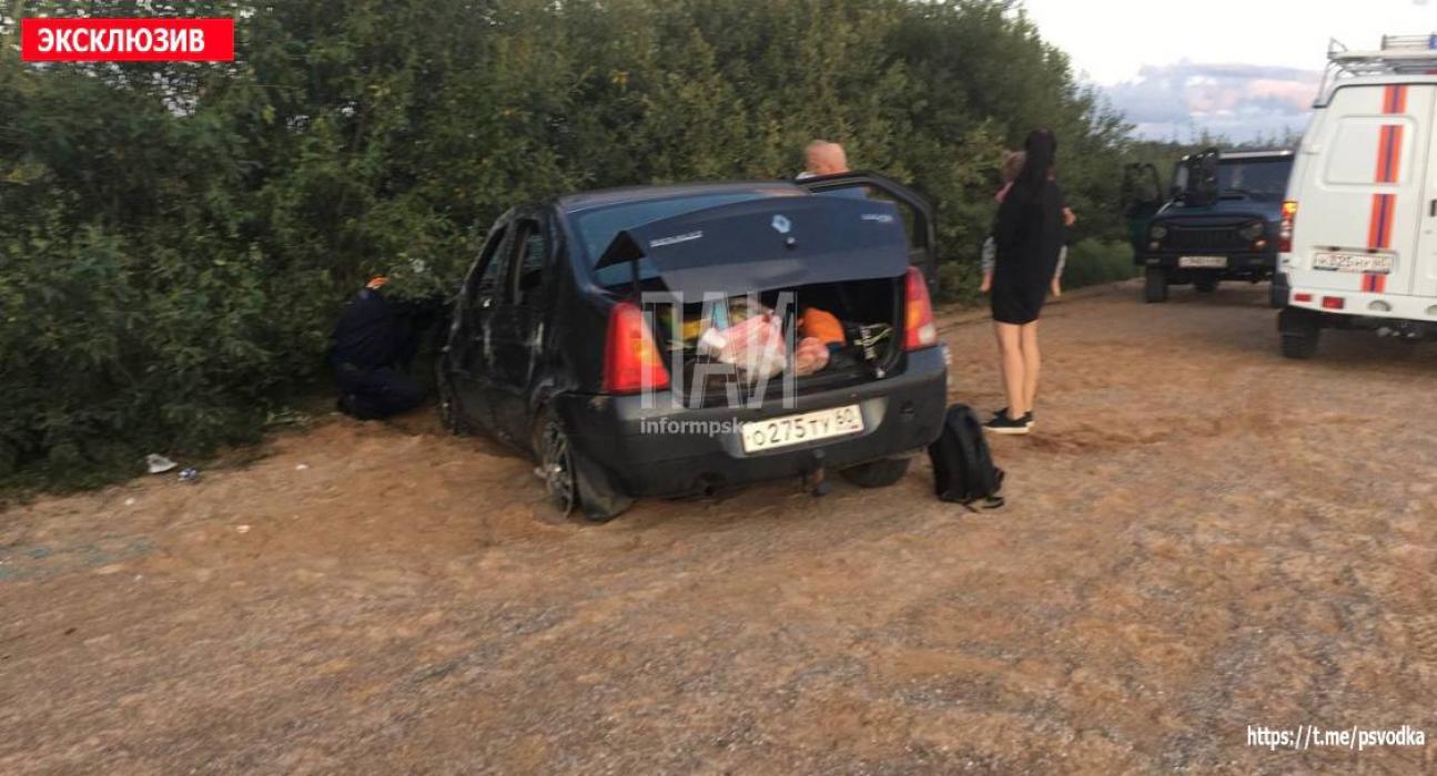 Несовершеннолетние пассажиры пострадали в ДТП в Псковском районе