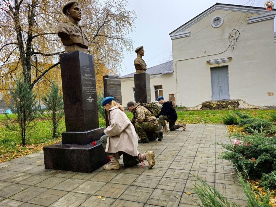 Опочецкие юнармейцы почтили память жителей сожжённых деревень