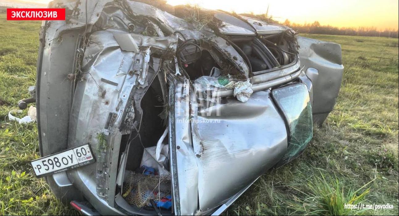 Водителя в тяжёлом состоянии госпитализировали после ДТП в Псковском районе