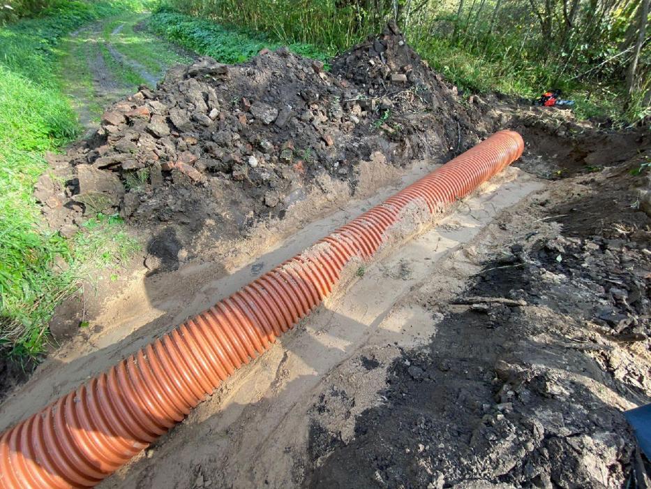 Ремонт дорог продолжается в Псковском районе