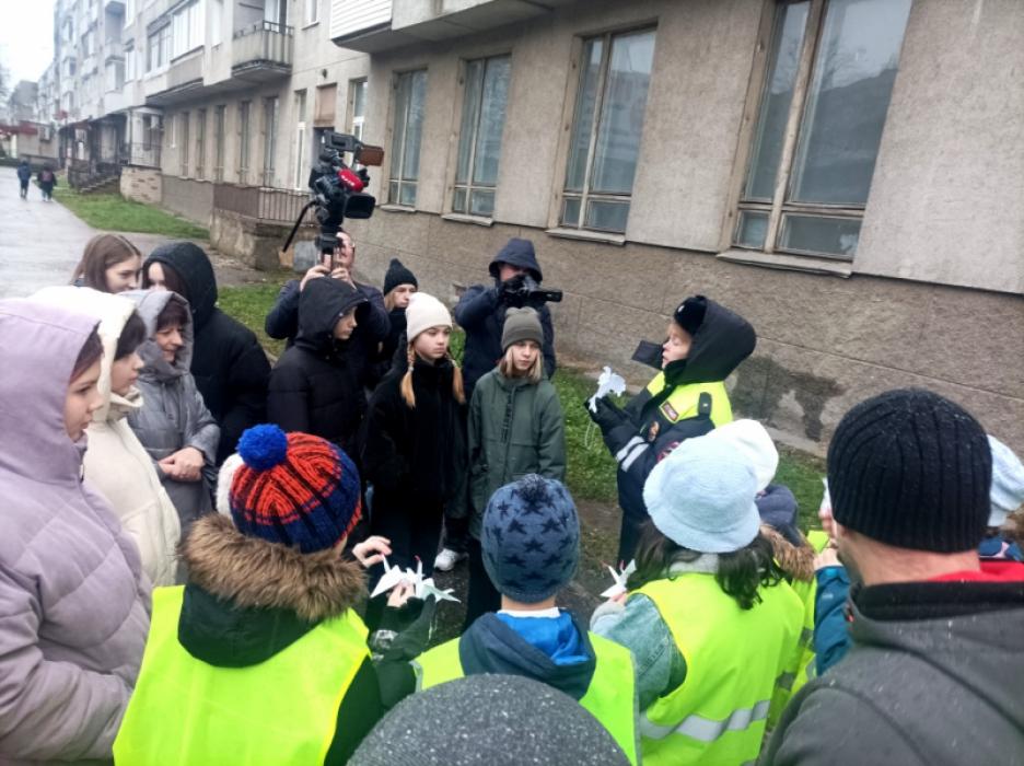 Акция в преддверии Дня памяти жертв ДТП прошла в Великих Луках