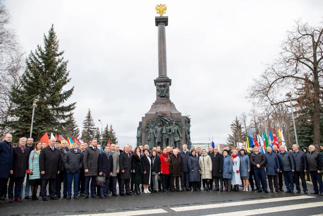 Замглавы администрации Пскова принял участие в посвящённом десятилетию Союза городов воинской славы мероприятии