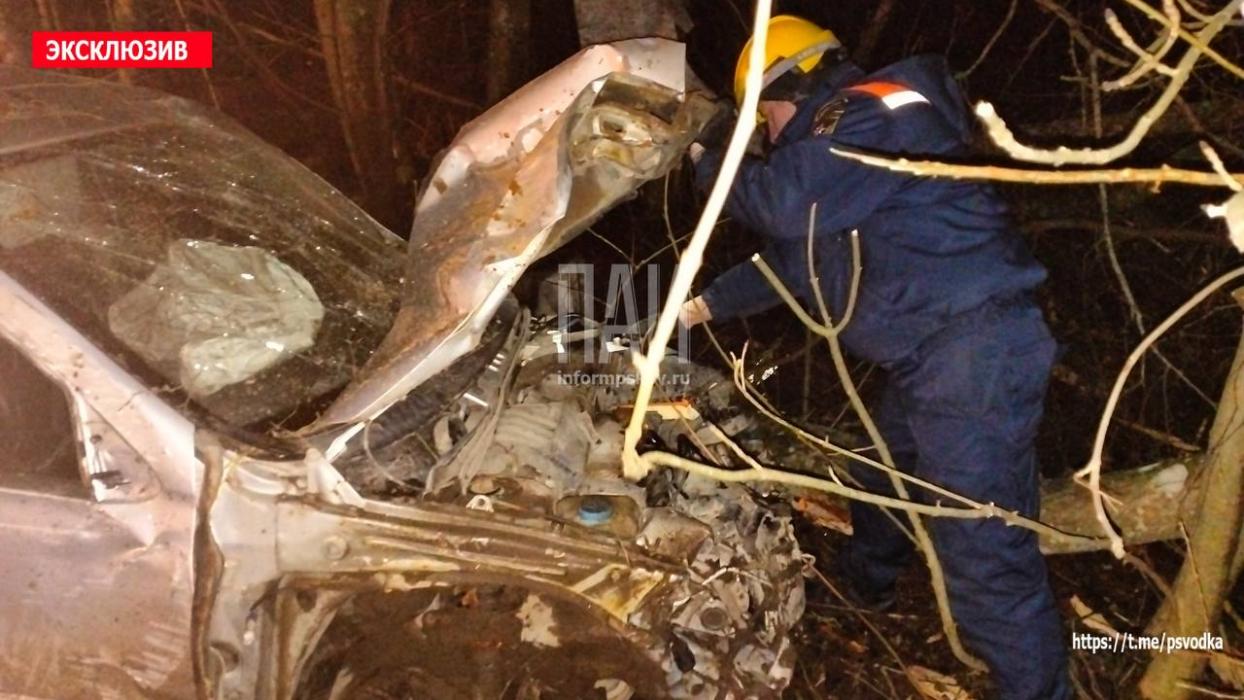Водителя госпитализировали после ДТП в Гдовском районе