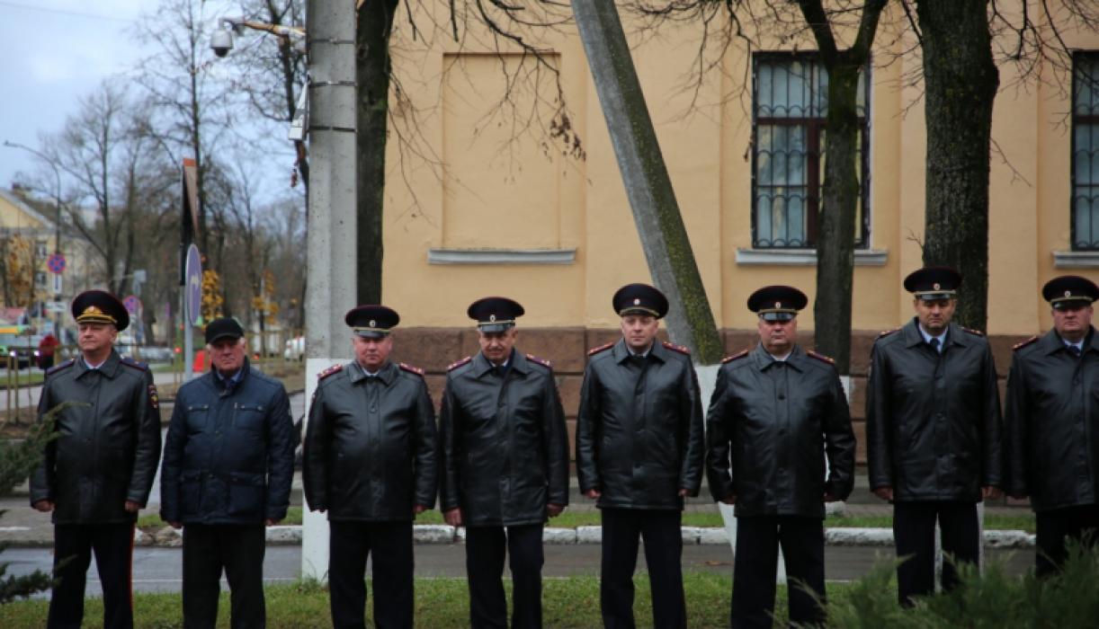 Псковичи почтили минутой молчания память погибших стражей правопорядка