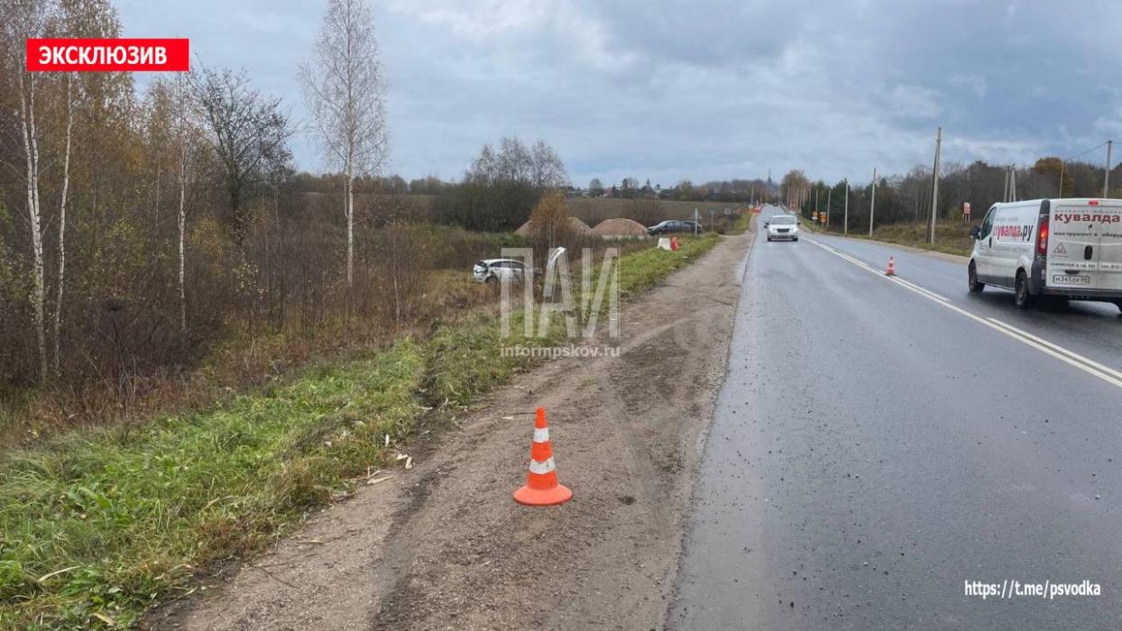 Женщину госпитализировали в результате ДТП в Псковском районе 