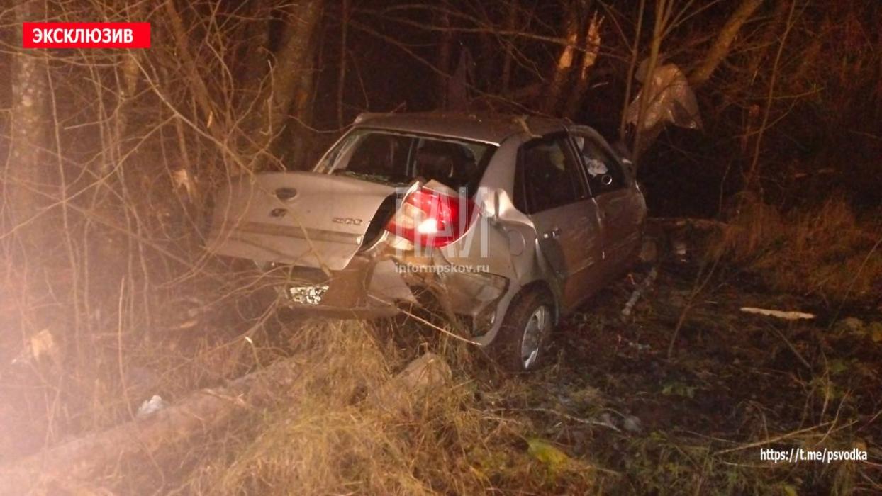 Водителя госпитализировали после ДТП в Гдовском районе