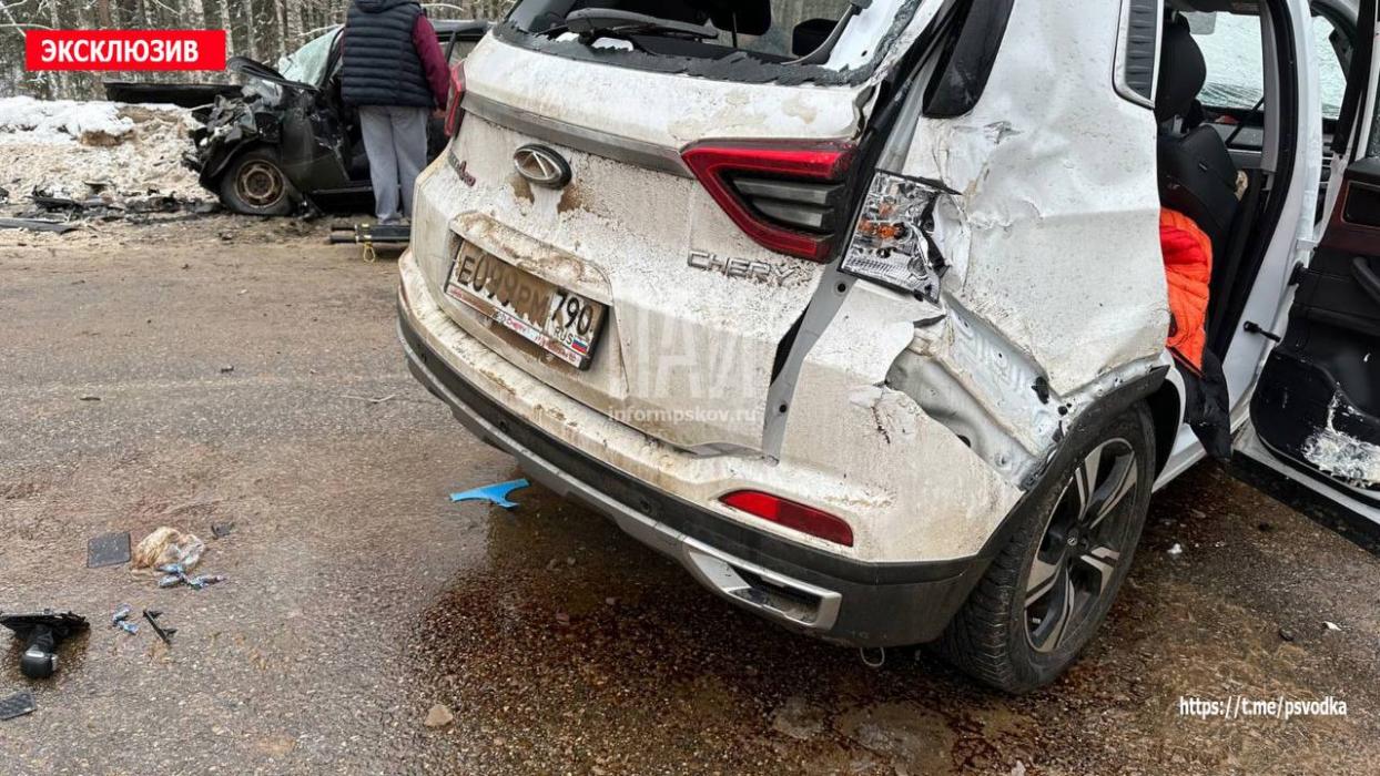 Двое детей и трое взрослых пострадали в ДТП на трассе в Невельском районе