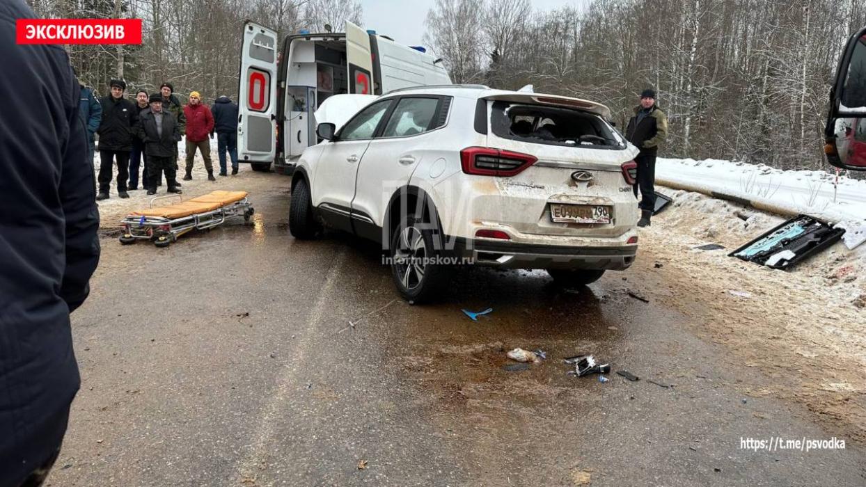 Двое детей и трое взрослых пострадали в ДТП на трассе в Невельском районе