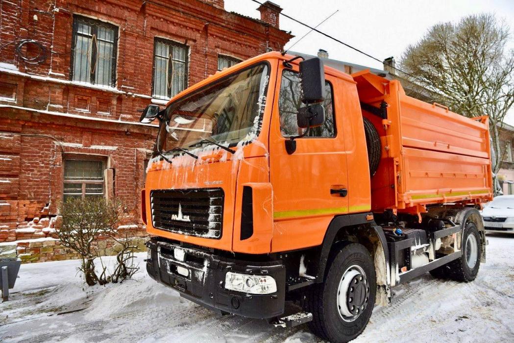 Новая дорожная техника поступила в Островский район