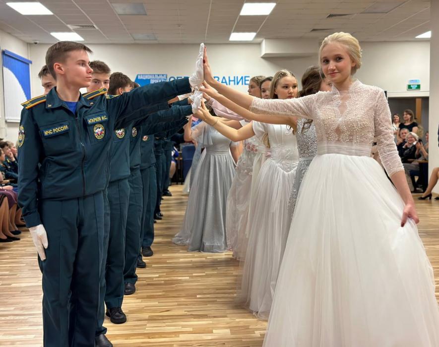 Первый кадетский бал прошёл в Пскове