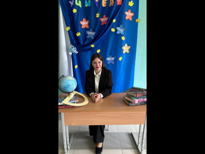 преподаватель русского языка и литературы в школе № 3 Пскова Евгения Лунёва