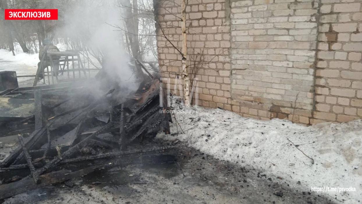 Мужчина пострадал при пожаре в Дно