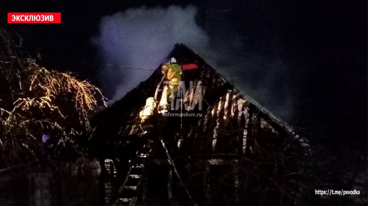 Жилой дом загорелся в Локне