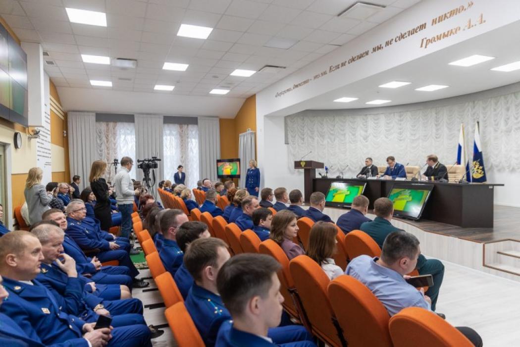 В Пскове наградили сотрудников прокуратуры