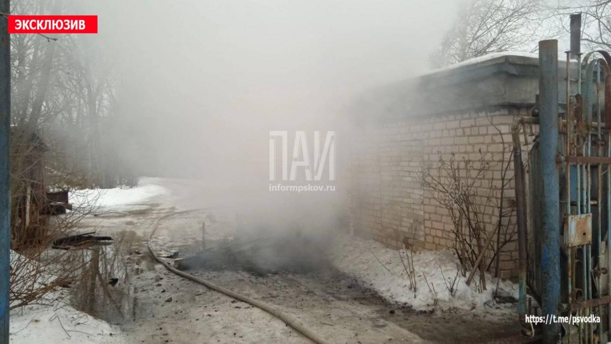 Мужчина пострадал при пожаре в Дно
