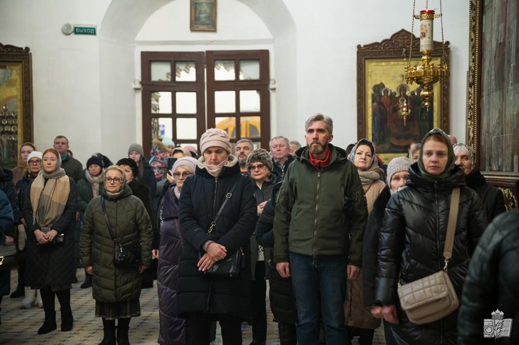 Митрополит Арсений возглавил богослужение в день празднования Собора новомучеников в Пскове