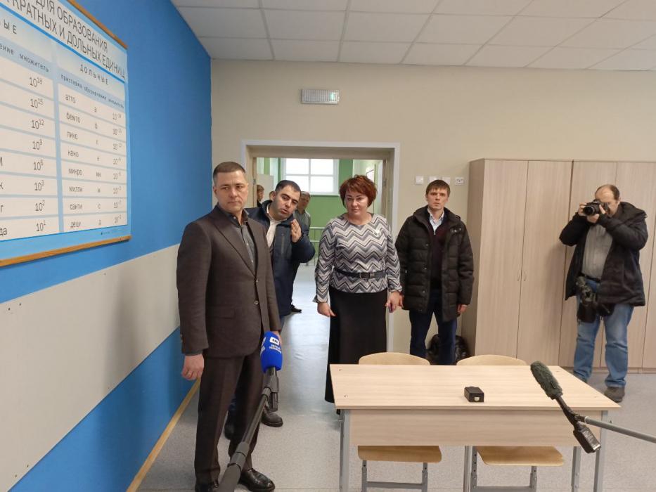 Михаил Ведерников посетил Печорскую лингвистическую гимназию