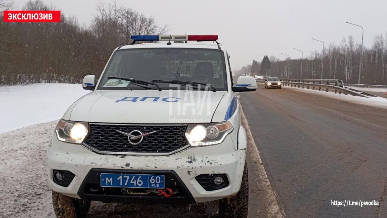 Водителя госпитализировали после ДТП с участием фуры в Невельском районе