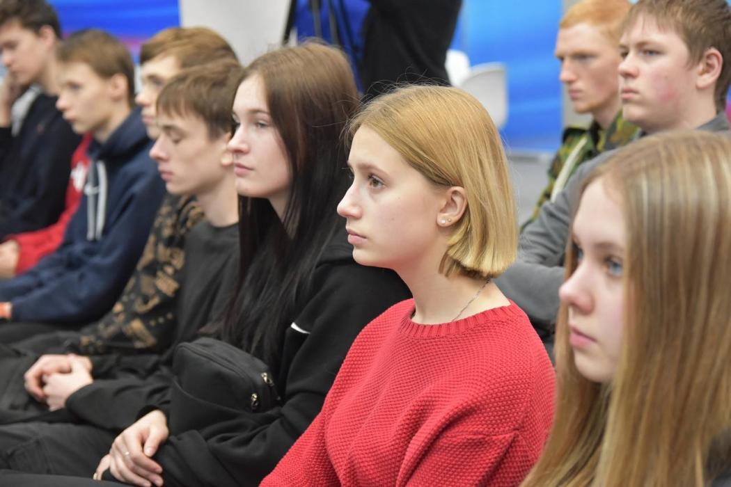«Урок мужества» ко Дню памяти воинов-интернационалистов провели в штабе общественной поддержки в Пскове