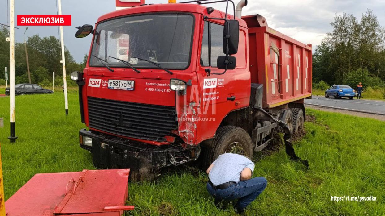 ​Смертельное ДТП произошло в Великолукском районе
