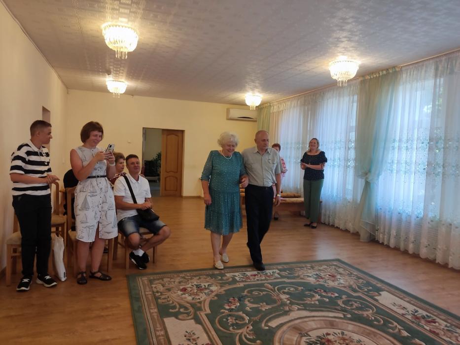 Золотую свадьбу отпраздновали супруги Кузьмины в Стругах Красных