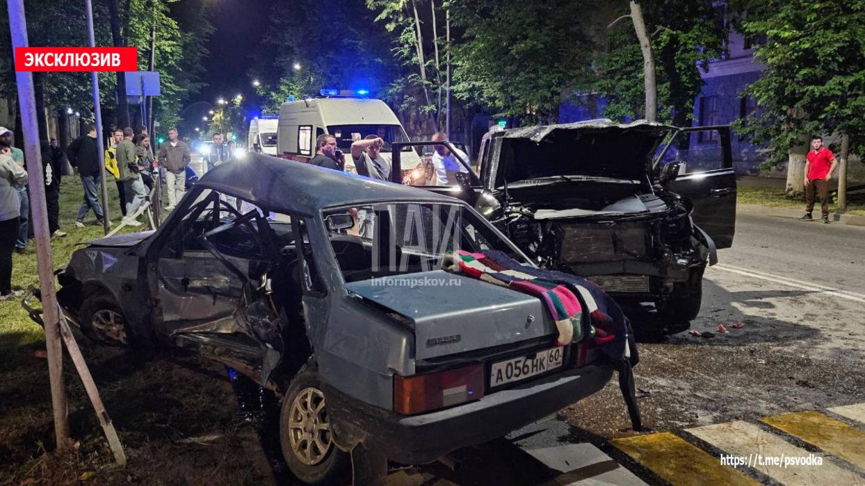 Один человек погиб и пять пострадали в ДТП в Великих Луках 
