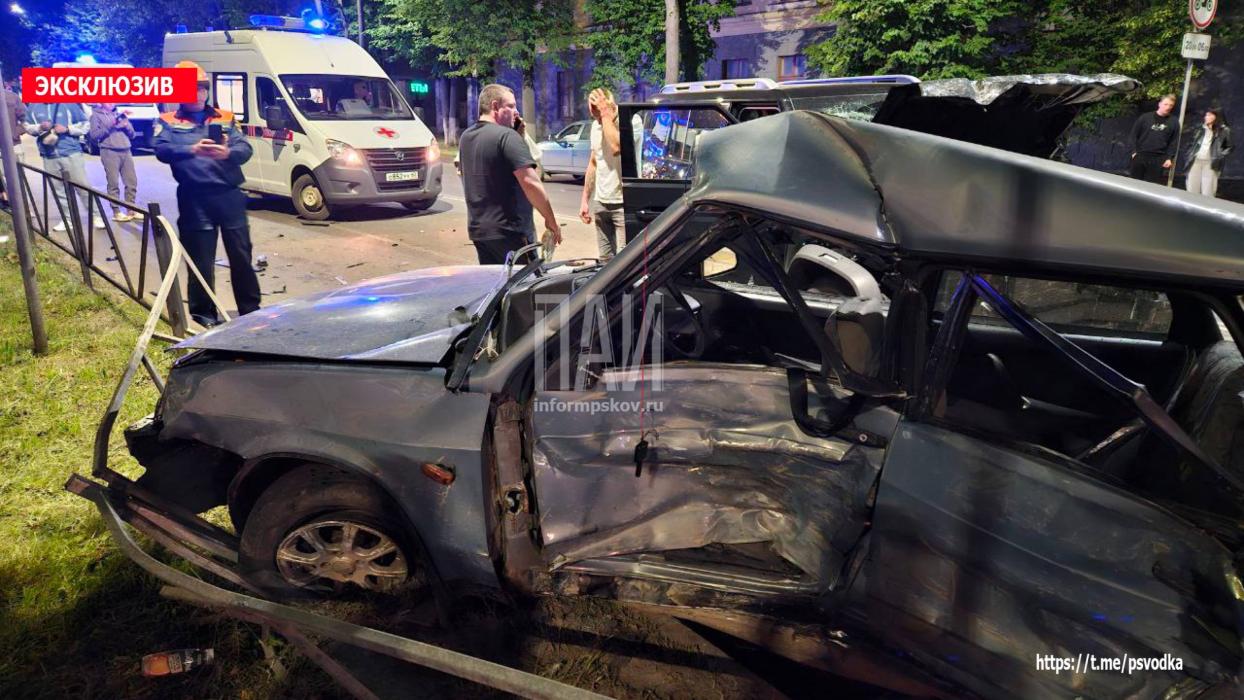 Один человек погиб и пять пострадали в ДТП в Великих Луках 