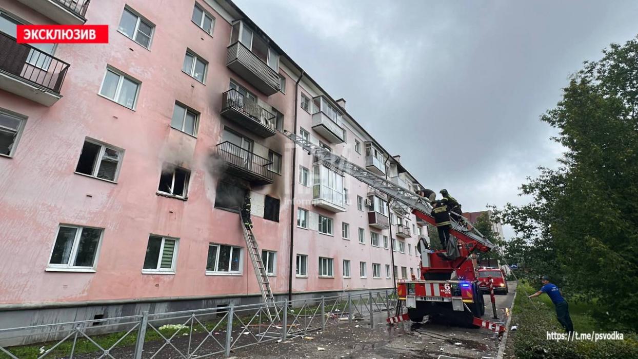 Четыре человека пострадали при взрыве бытового газа в Великих Луках
