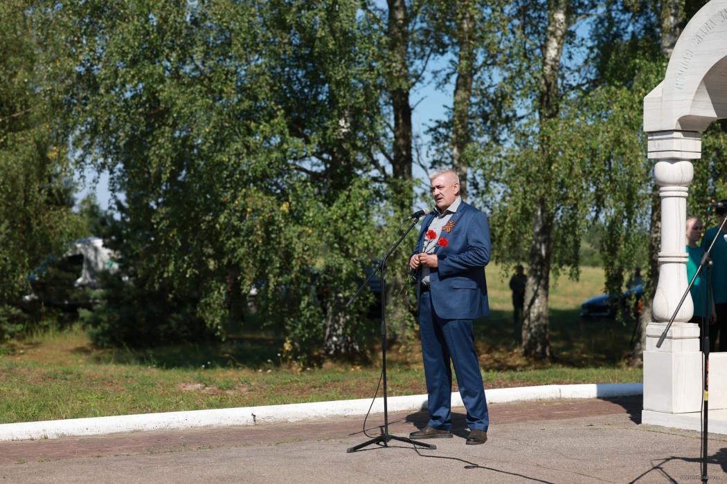Церемония перезахоронения останков бойцов Красной армии прошла в годовщину освобождения Псковского района