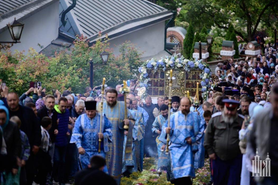 Успение в Псково-Печерском монастыре