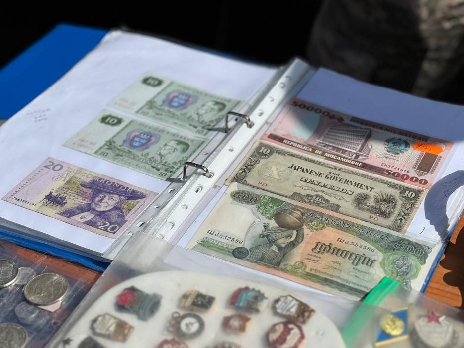 Ярмарка раритетных вещей ждет гостей у Дома Беклешова в Пскове каждую субботу