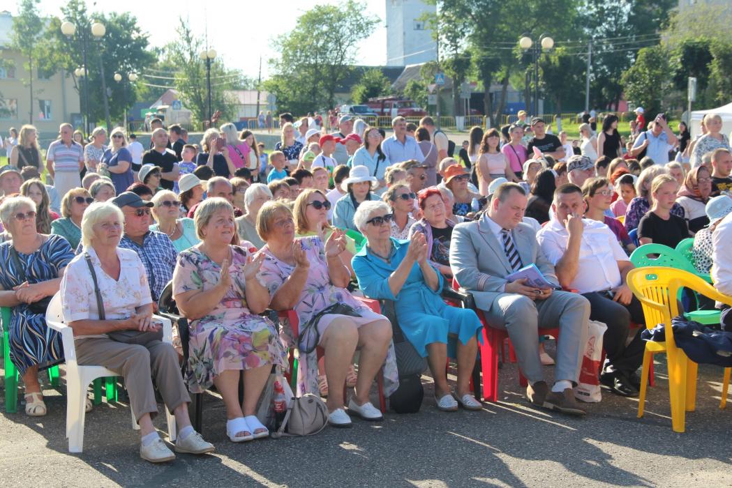 ​Жители Новосокольнического округа отметили День железнодорожника и 124-летие со дня основания города