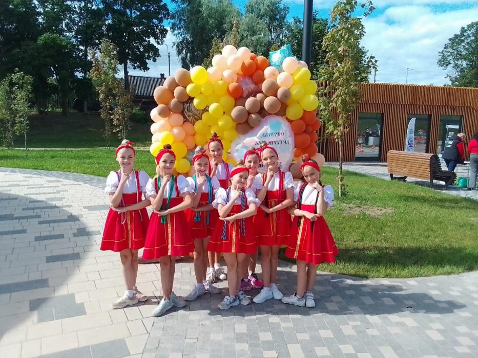 Псковские гимнастки выступили на благотворительном концерте 