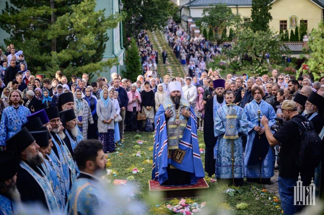 Успение в Псково-Печерском монастыре