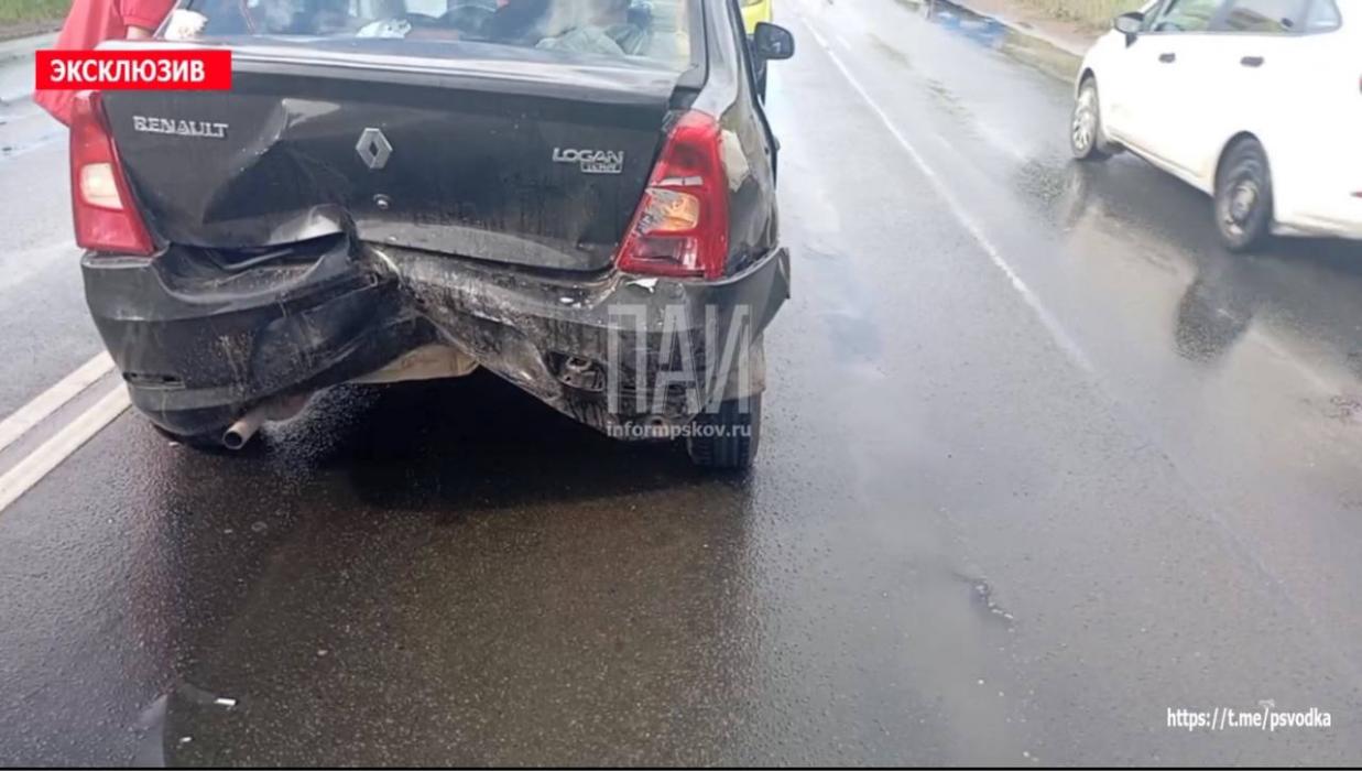 Ребенок пострадал в ДТП на улице Инженерной в Пскове