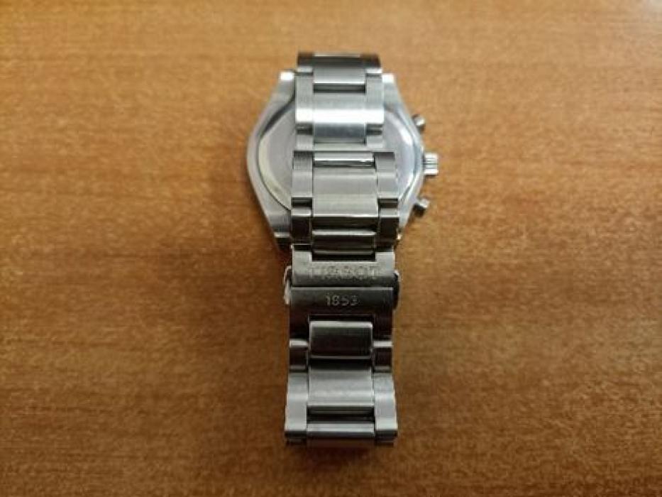 Судебные приставы конфисковали часы Tissot у псковского экс-чиновника