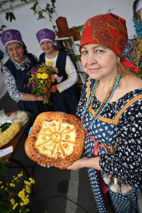 Юбилейная сельскохозяйственная ярмарка проходит в Псковском районе