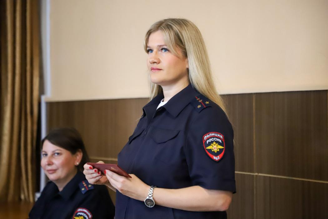 Более 30 выпускников ведомственных вузов пополнили ряды полицейских Псковской области