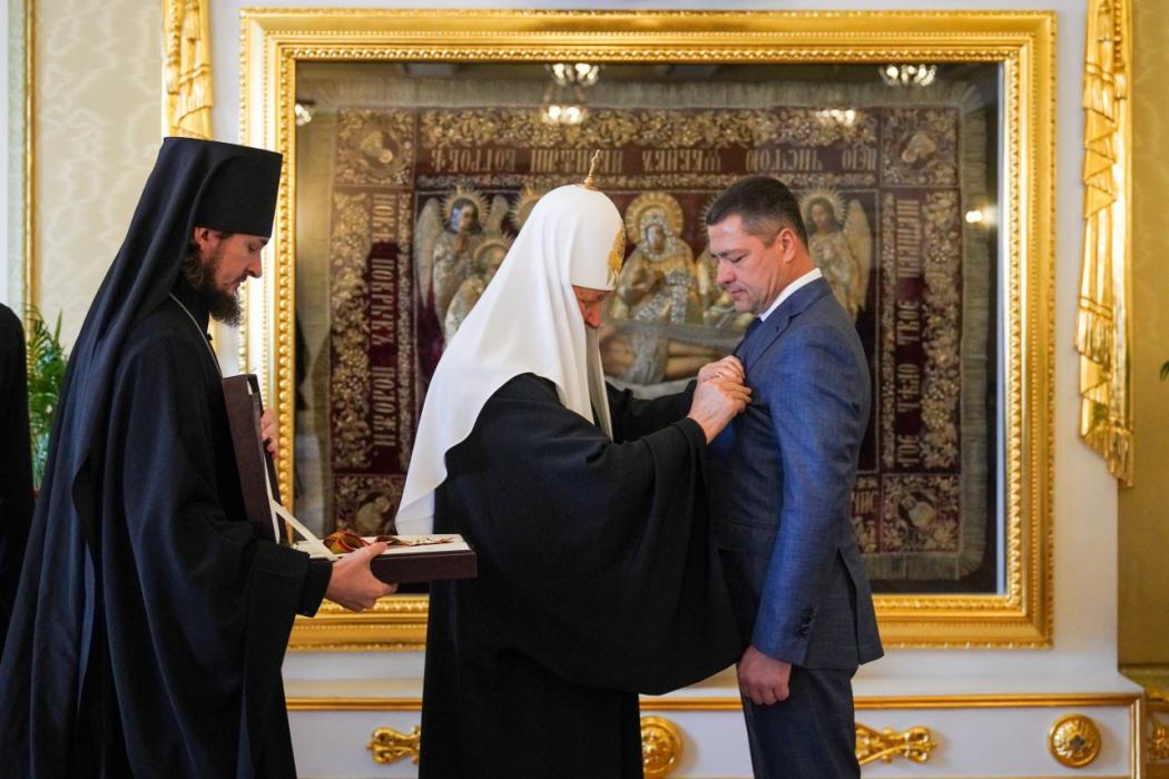 Патриарх Кирилл наградил Михаила Ведерникова орденом Даниила Московского II степени