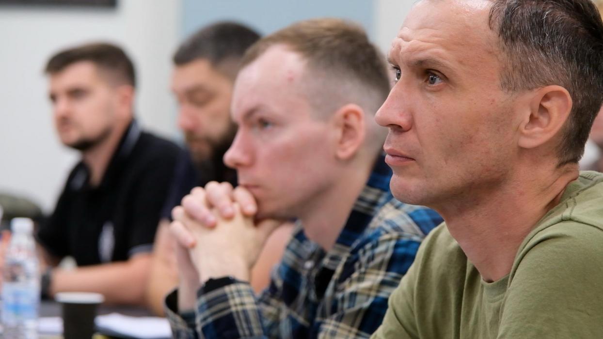 Лекцию о развитии местного самоуправления в России прослушали участники программы «Герои земли Псковской»