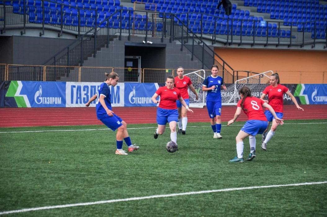 Псковские футболистки выиграли серебро первенства СЗФО