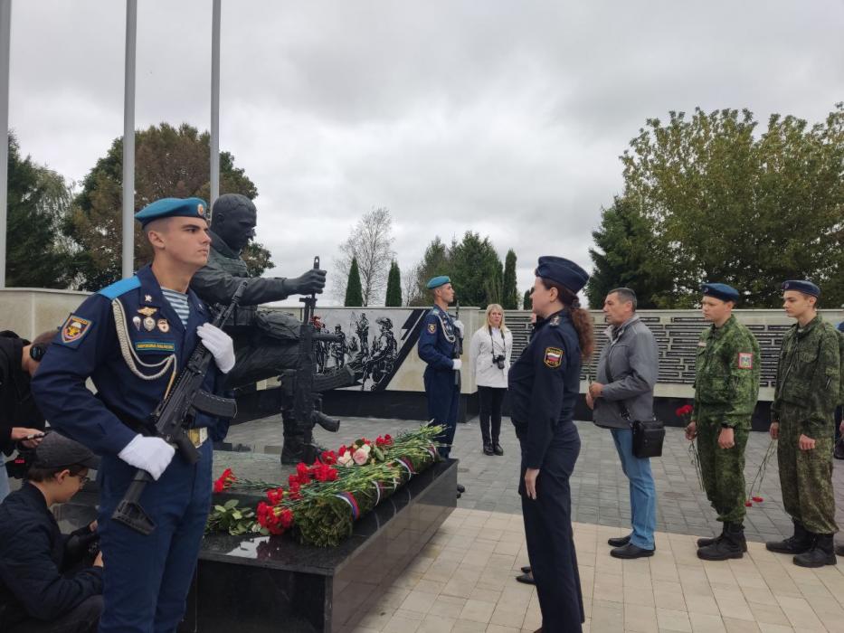 Память погибших при защите Отечества псковичей почтили в Выбутах