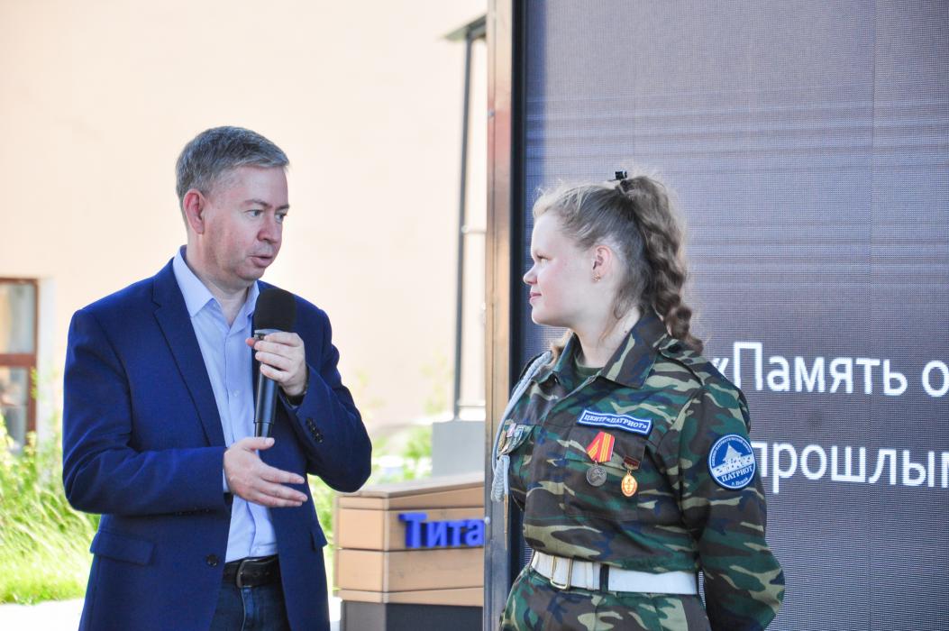 Проект «Наши Герои» представили на парклете «Эфир» в Пскове
