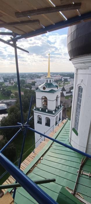 Леса на Троицком соборе