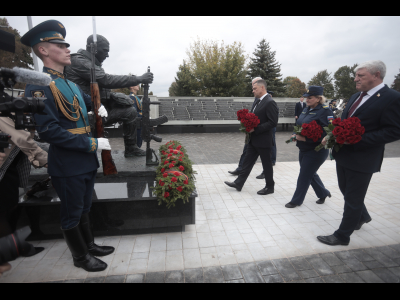 Открытие мемориального комплекса в Выбутах